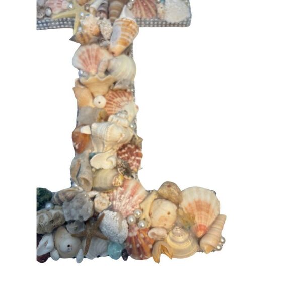 Handmade seashell letter I with a shell planter - Picture 9 of 13